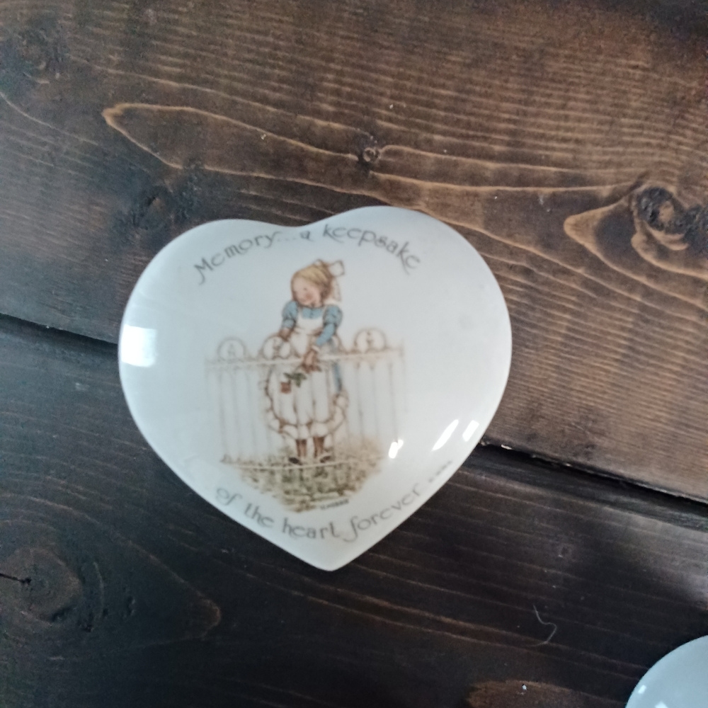 Holly Hobbie jewelry holder